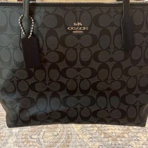 Coach purse, black